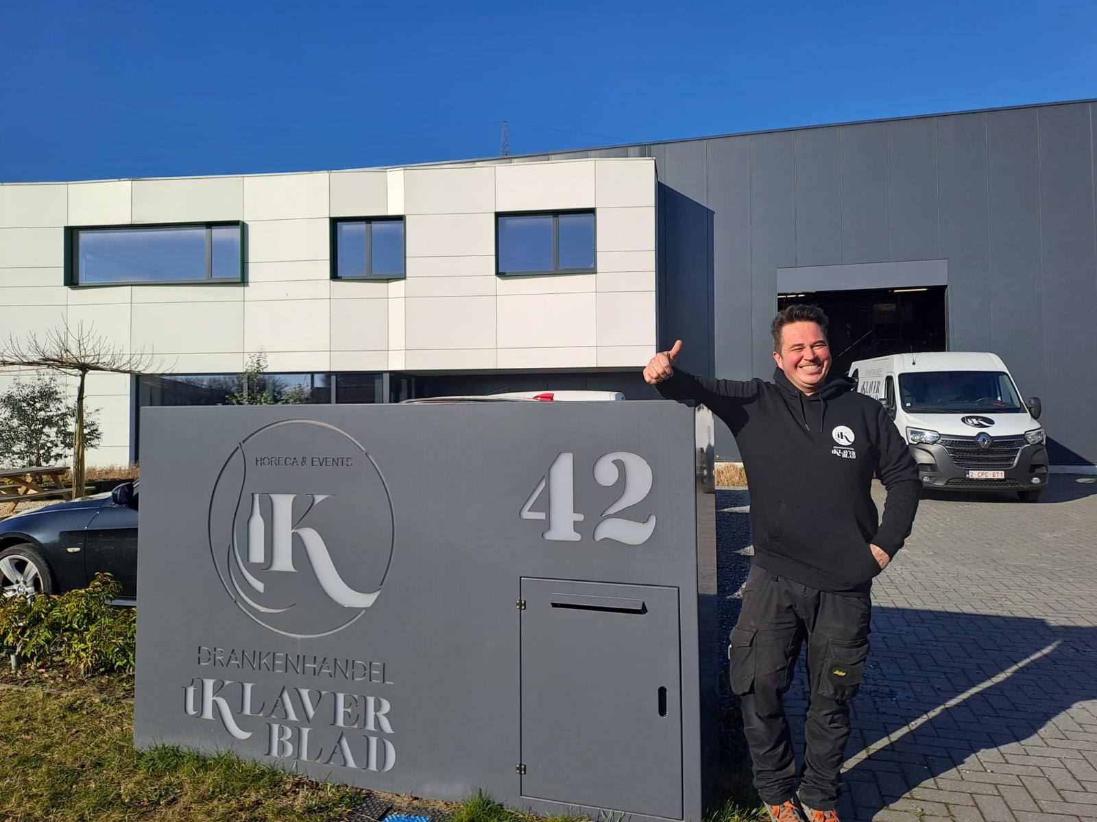 Drankenhandel Klaverblad Beerse - Philippe VS Wide